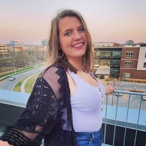 Meet your Posher, Ashley